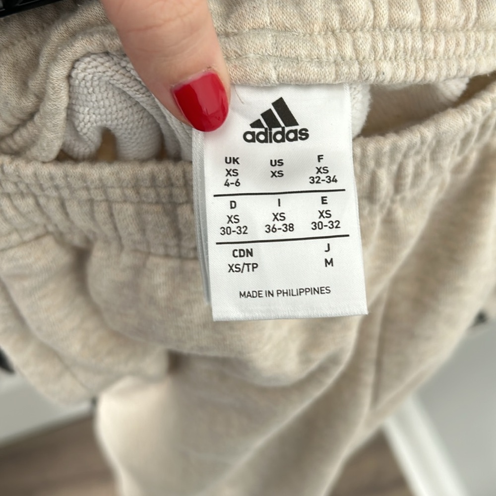 Adidas sweatpant joggers - Picture 5 of 10